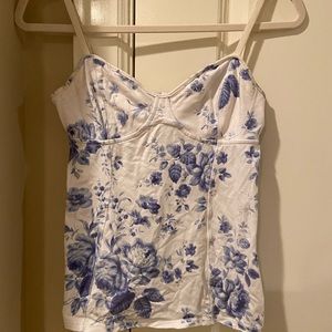 Aritzia Talula Blue floral tank top